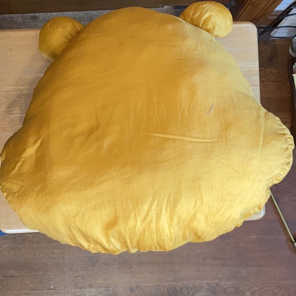 Pooh Pillow - Picture 3 of 6